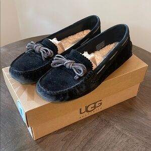 Women’s Ugg Slippers Sz 8-1/2